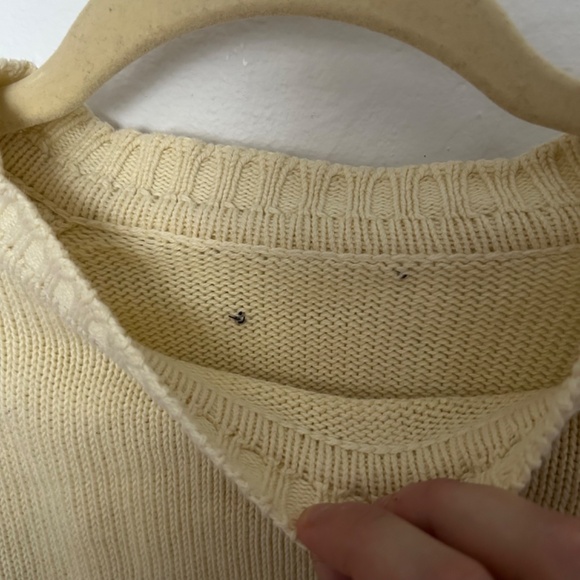 Women's pastel yellow mockneck sweater - Picture 4 of 4